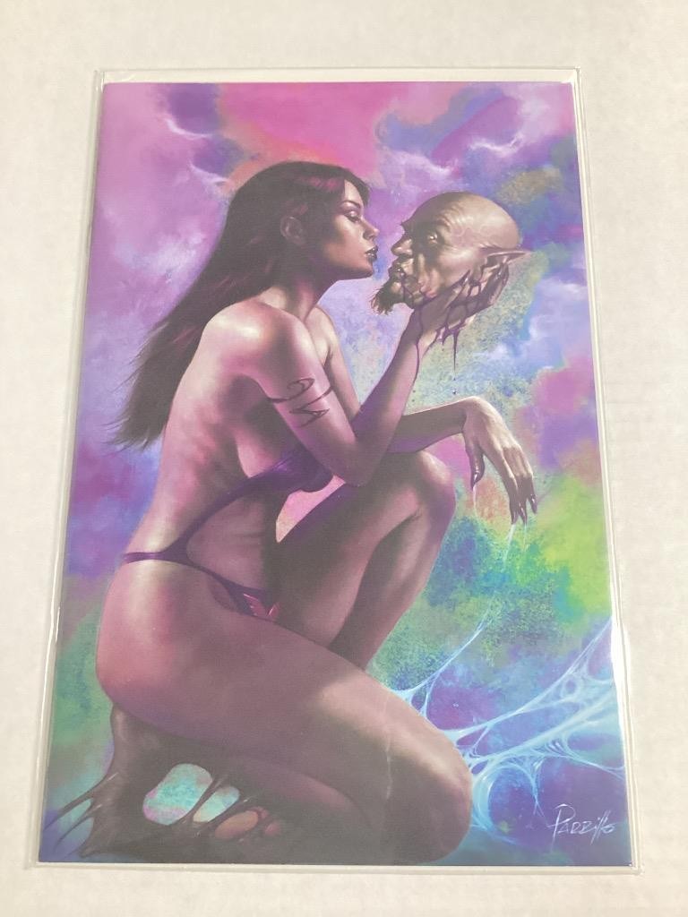 VAMPIRELLA #12 (2026) LUCIO PARILLO 1:10 UV VIRGIN